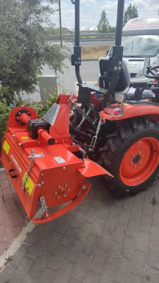 Tractor Rhinoceros