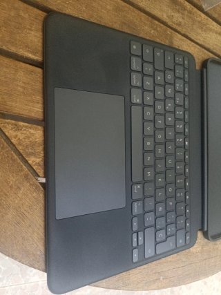 Logitech Combo Touch Teclado iPad Pro