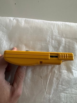 Game Boy Color + Pokémon Rojo