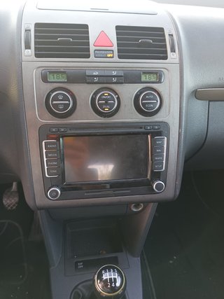 Volkswagen Touran - 7 PLAZAS