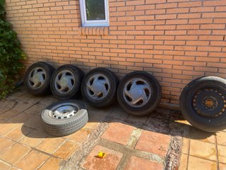 Llantas Toyota Celica (4 unidades) y repuesto