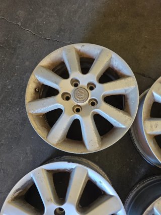 Llantas Toyota Corolla Verso 2008 16