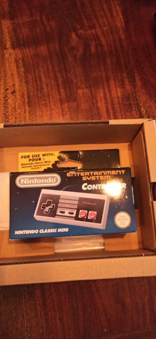 Nintendo NES Classic Mini + Borsa + controller + caricatore