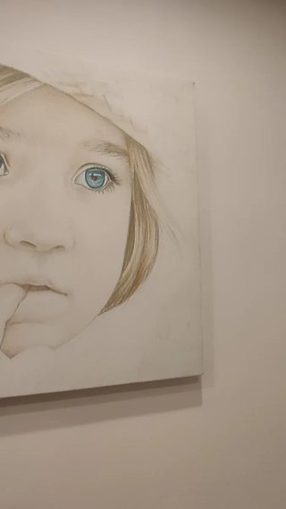 Lámina infantil niña ojos azules