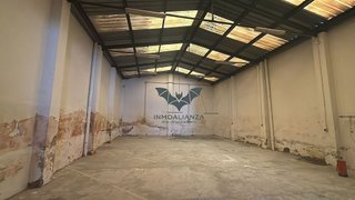 Local comercial en venta en Benetússer