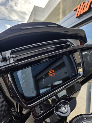 Harley-Davidson CVO Street Glide Naranja