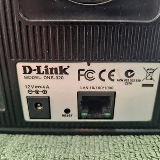 NAS D-Link DNS‑320 amb 1 TB (2×500 GB) – funcional