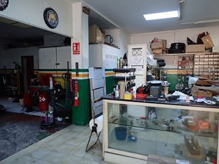 Local comercial en venta en Passeig Maragall - Zona Estació en Gavà