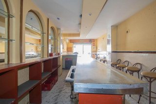 Local comercial en alquiler en Barrio de Zaidín en Granada