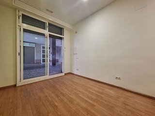 Local comercial en alquiler en Centre - Eixample – Can Llobet – Can Serra en Barbera del Vallès