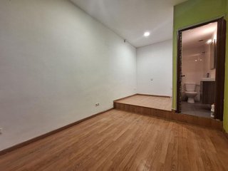Local comercial en alquiler en Centre - Eixample – Can Llobet – Can Serra en Barbera del Vallès