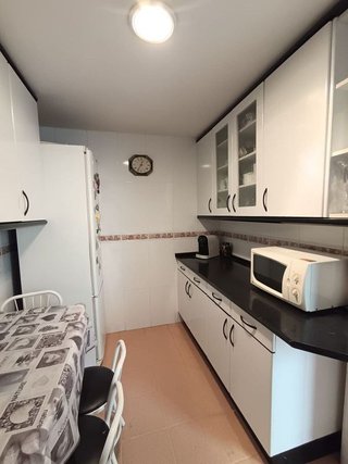 Piso en alquiler en Reyes en Parla