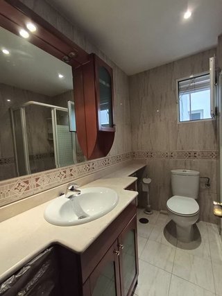 Piso en alquiler en Reyes en Parla