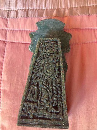 Figura estilo precolombino azteca