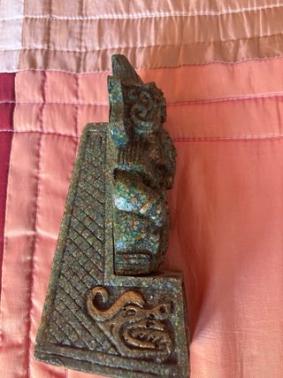 Figura estilo precolombino azteca