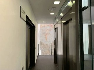 Oficina en alquiler en El Raval en Barcelona