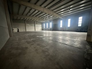 Nave industrial en alquiler en Lucena