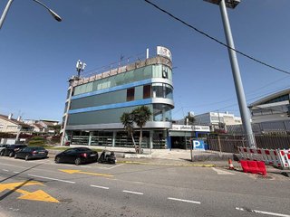 Local comercial en alquiler en Castrelos - Sardoma en Vigo
