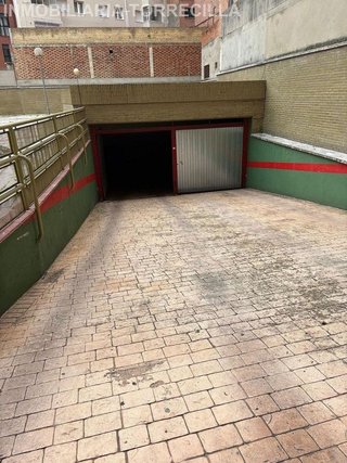 Garaje en alquiler en Centro en Valladolid