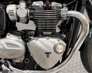 TRIUMPH BONNEVILLE T 120