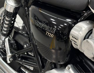 TRIUMPH BONNEVILLE T 120