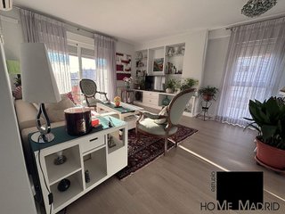 Piso en venta en Valdebernardo - Valderribas en Madrid
