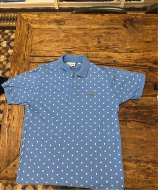 Camisa Polo Lacoste Lunares Azul y Blanco