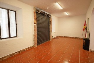 Local comercial en alquiler en Gamarra - La Trinidad en Málaga