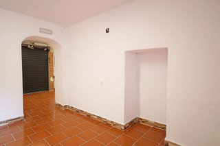 Local comercial en alquiler en Gamarra - La Trinidad en Málaga