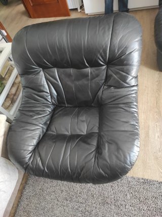 Butaca sofa de piel negras (2 unidades)
