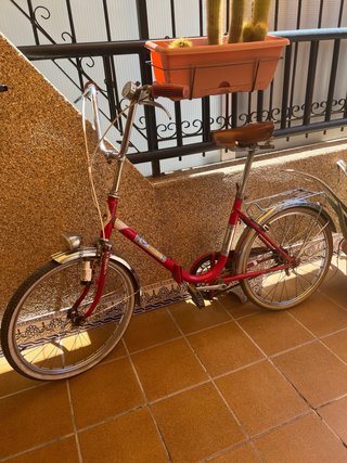 Bicicleta plegable antigua de paseo