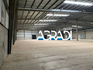 Nave industrial en alquiler en Parets del Vallès