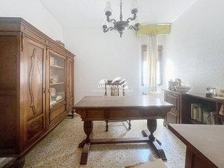 Edificio en venta en Lucena