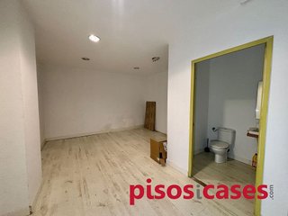Local comercial en alquiler en Santa Clara-Caputxins-Hospital en Vic