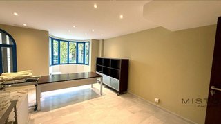 Local comercial en alquiler en Playa de la Fontanilla en Marbella