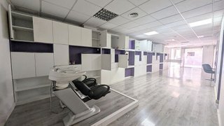 Local comercial en alquiler en Centro en Elche