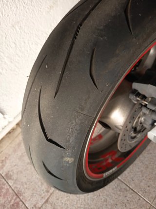 Suzuki gsr 600