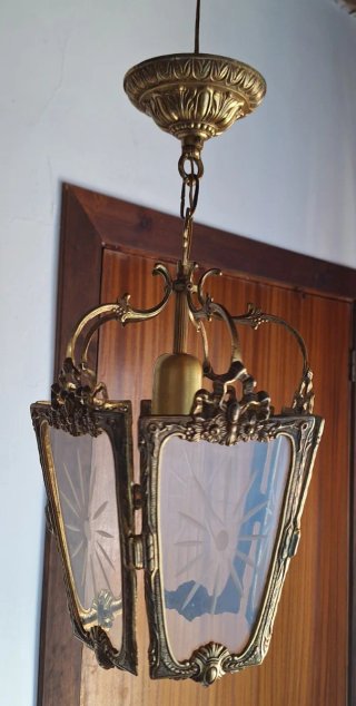 Farol vintage dorado y cristal tallado