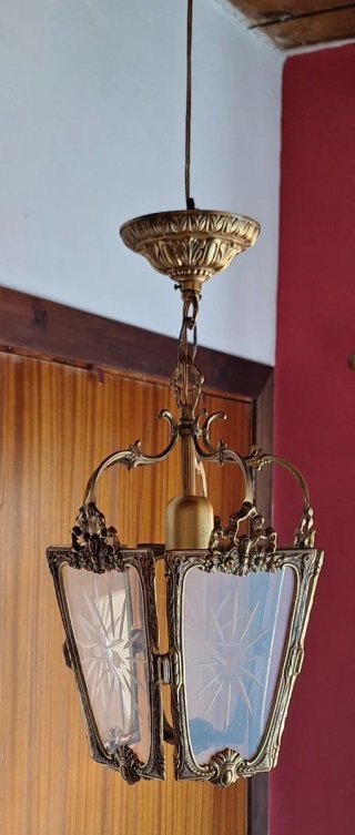 Farol vintage dorado y cristal tallado
