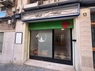 Local comercial en alquiler en Mercado en Alicante