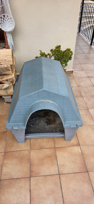 Caseta para perro de plástico