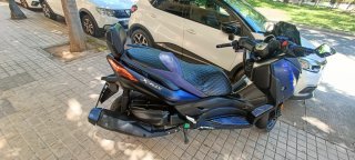 Yamaha XMAX 400 scooter  como nueva muy bien cuida