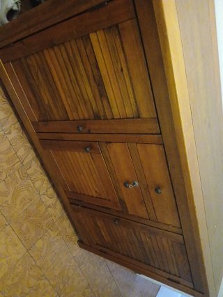Mueble aparador de madera