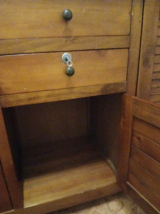Mueble aparador de madera