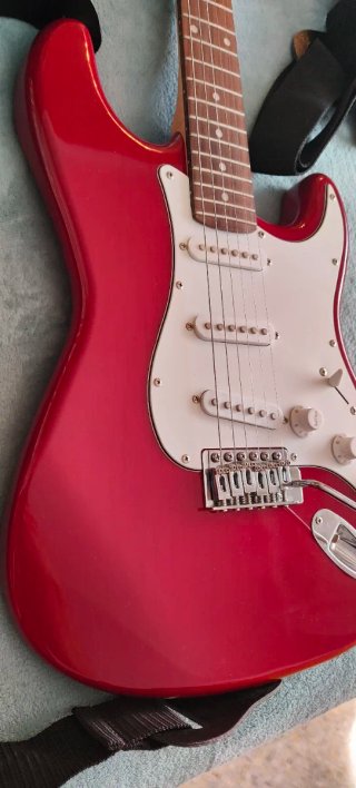 Guitarra Eléctrica Roja