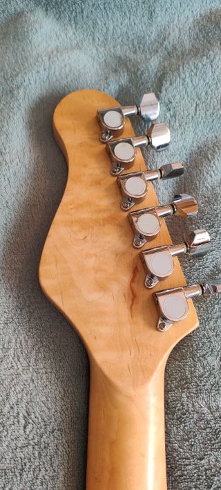 Guitarra Eléctrica Roja