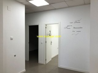 Local comercial en alquiler en Centro en Chiva