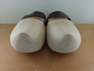 Zuecos de madera talla 39