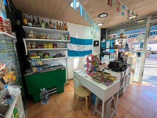 Local comercial en venta en Les Planes en Hospitalet de Llobregat, L´