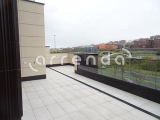Piso en alquiler en Valdenoja - La Pereda en Santander